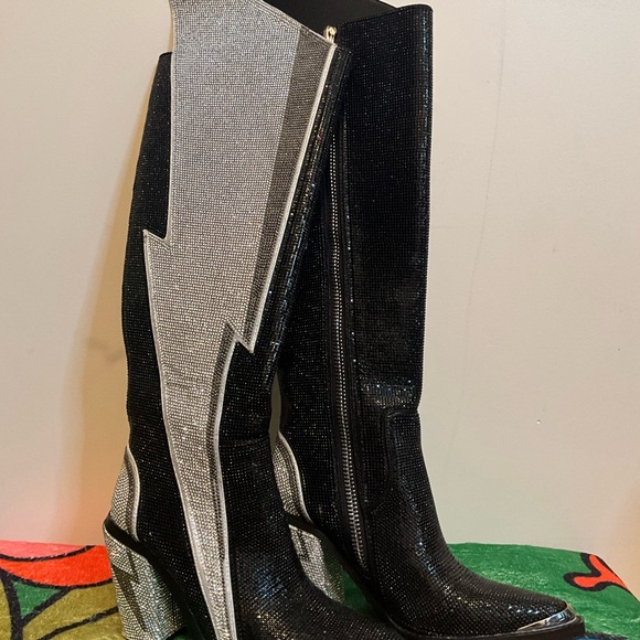 Elegant Black and Silver Heeled Boots - Picture 1 of 3